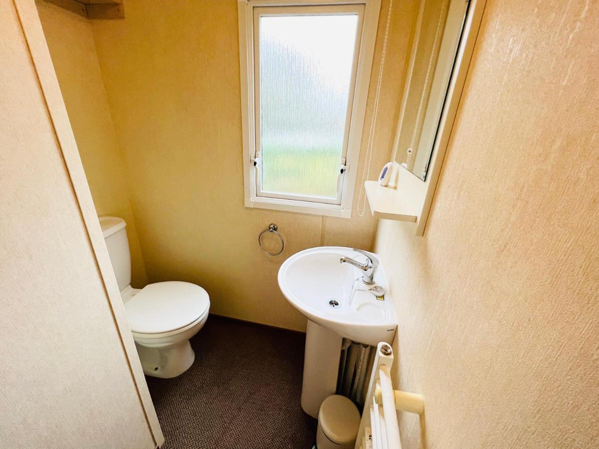2 Bedroom Caravan Nv16, Lower Hyde, Shanklin, Isle Of Wight Exterior photo