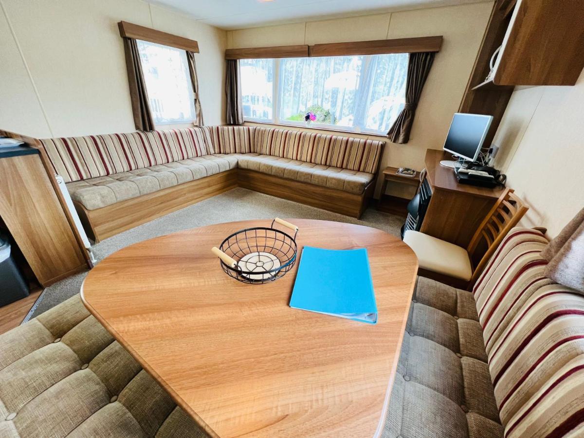 2 Bedroom Caravan Nv16, Lower Hyde, Shanklin, Isle Of Wight Exterior photo